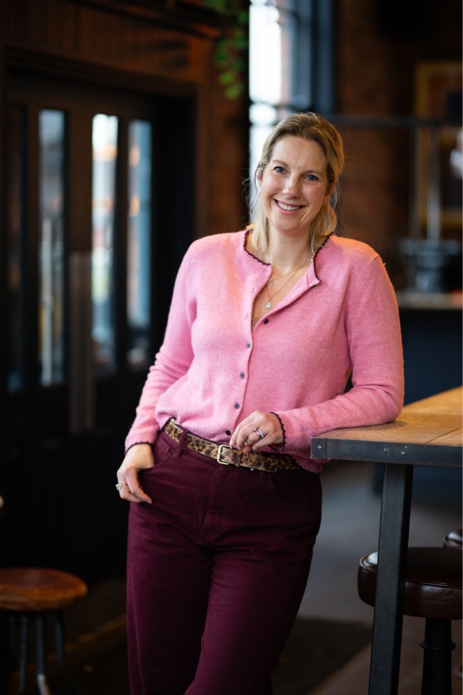 Charlotte Manns Account Director & Campaign Consultant